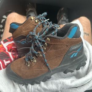Men’s vintage Reebok Hiking shoes / boots size 7.5